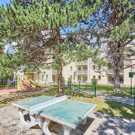 Pierre & Les Embruns Lägenhetshotell Deauville