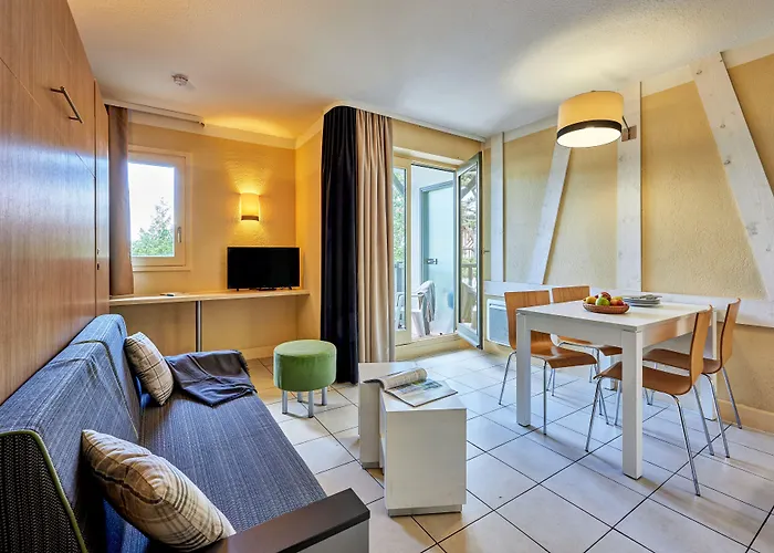 Pierre & Les Embruns 2* Deauville