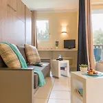 Aparthotel Pierre & Les Embruns 2*