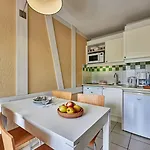 Pierre & Les Embruns Aparthotel 2*