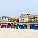 Aparthotel Pierre & Les Embruns 2*