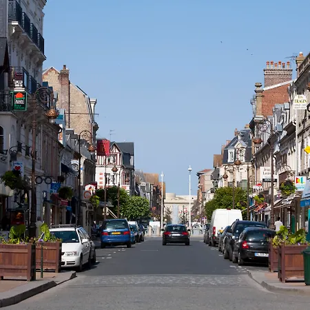 Pierre & Les Embruns Deauville