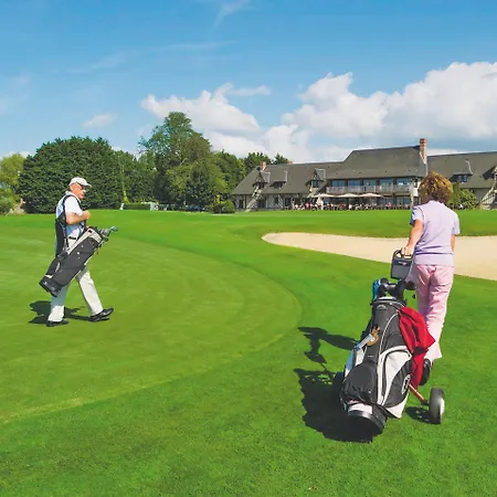 Pierre & Les Embruns דוביל