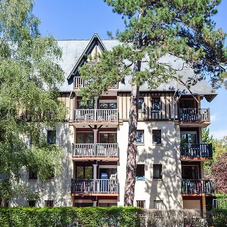 Pierre & Les Embruns