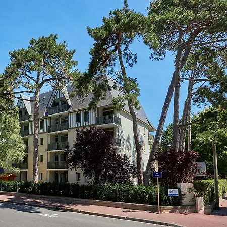 Pierre & Les Embruns מלון דירות 3*