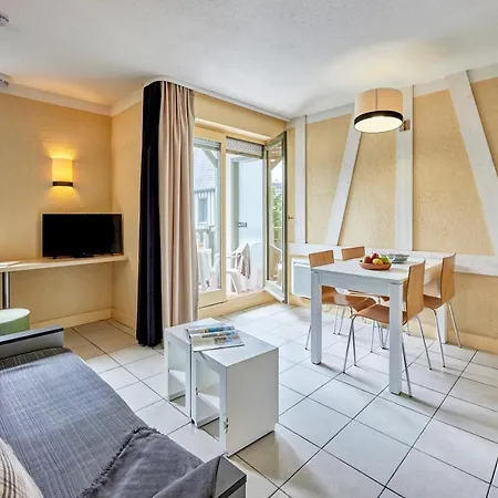 Pierre & Les Embruns