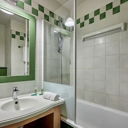 Pierre & Les Embruns מלון דירות דוביל