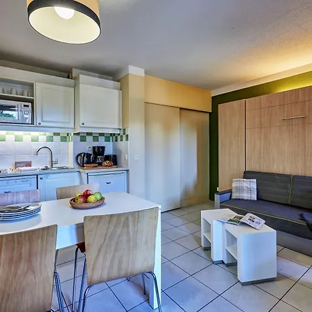 Pierre & Les Embruns