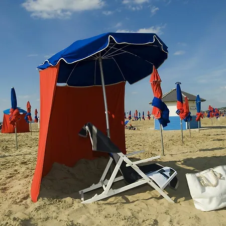Pierre & Les Embruns Deauville
