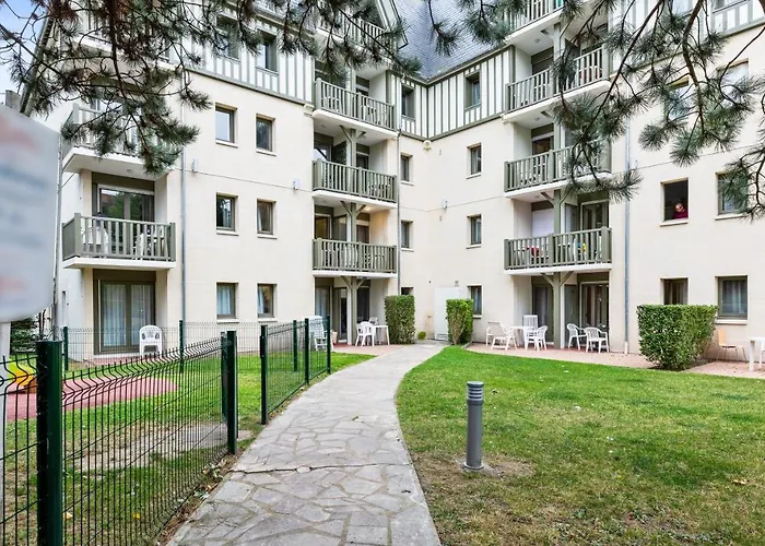 Pierre&vacances Les Embruns Appart hôtel Deauville