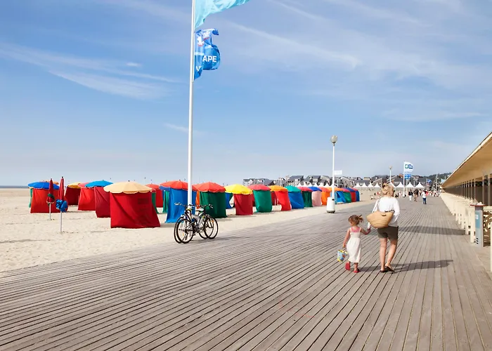 Pierre & Les Embruns 2* دوفييل