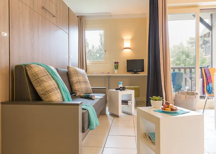 Appart hôtel Pierre&vacances Les Embruns 3*